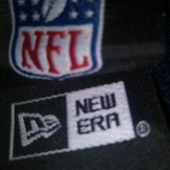 Authentic New Era New England Patriots beanie!! - Picture 4 of 5